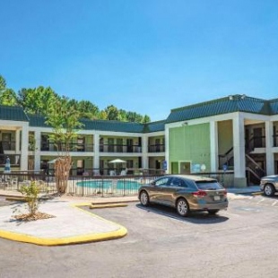 Фотография гостиницы Quality Inn & Suites near Six Flags - Austell