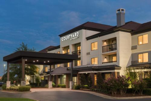 Фотография гостиницы Courtyard by Marriott Tulsa Central