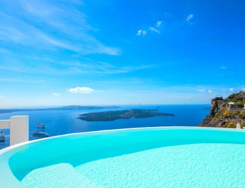 Фотографии апарт отеля 
            Aqua Luxury Suites Santorini