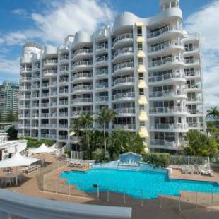 Фотографии апарт отеля 
            Broadbeach Holiday Apartments