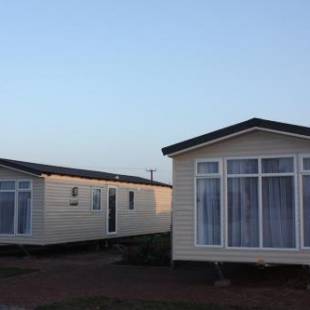 Фотографии базы отдыха 
            The Trotting Mare Caravan Park - Adults Only