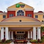 Фотография гостиницы Holiday Inn Express St. Petersburg North / I-275, an IHG Hotel