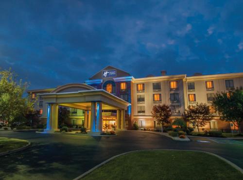 Фотография гостиницы Holiday Inn Express & Suites Buffalo Airport, an IHG Hotel