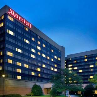 Фотографии гостиницы 
            Newark Liberty International Airport Marriott