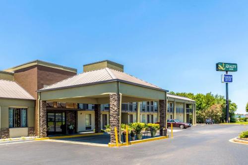 Фотография гостиницы Quality Inn Simpsonville-Greenville