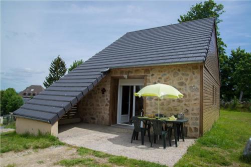 Фотографии гостевого дома 
            Village de gîtes Les Chalets de l'Aubrac