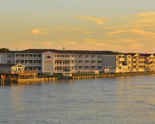 Фотография гостиницы Comfort Suites Chincoteague Island Bayfront Resort