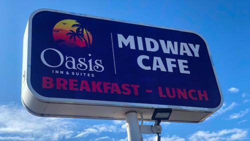 Фотография мотеля Oasis Inn & Suites