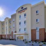 Фотография гостиницы Candlewood Suites Kansas City Northeast, an IHG Hotel