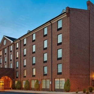 Фотография гостиницы Holiday Inn Express Harrisburg East, an IHG Hotel