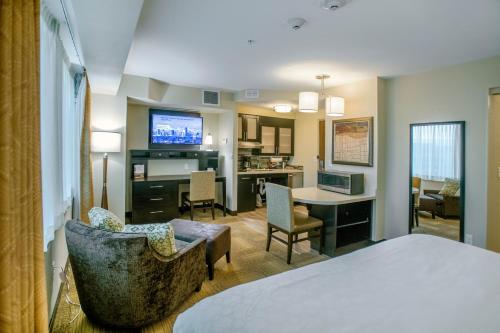 Фотография гостиницы Staybridge Suites Denver Downtown, an IHG Hotel