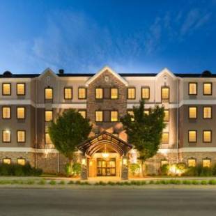 Фотографии гостиницы 
            Staybridge Suites Toledo/Maumee, an IHG Hotel