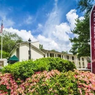 Фотографии мини отеля 
            The University Inn at Emory