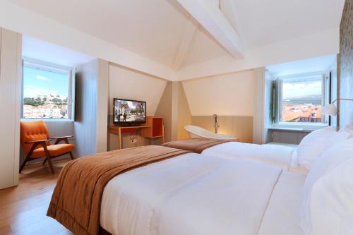 Фотография гостиницы Lisboa Carmo Hotel