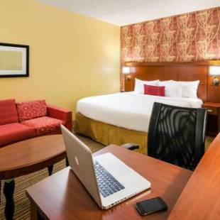 Фотографии гостиницы 
            Courtyard by Marriott Greensboro