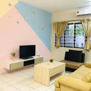 Фотографии гостевого дома 
            Seri Manjung HomeStay @Spacious Family Home