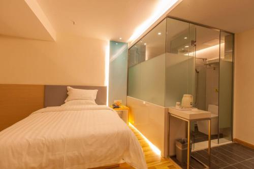 Фотография гостиницы 7Days Inn Yunfu Jinshan Bus Intercharge Branch