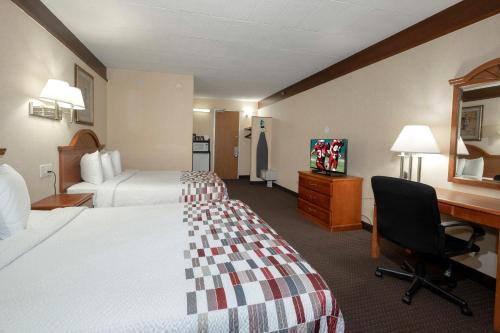 Фотография мини отеля Red Roof Inn and Suites Newark - University