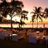 Фотография гостиницы Café de Playa beach front suites