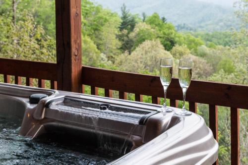 Фотография гостевого дома 4 Bed 4 Bath Vacation home in Sylva I