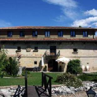 Фотографии гостиницы 
            Hotel Posada Fuentes Carrionas