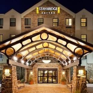 Фотографии гостиницы 
            Staybridge Suites Dearborn, an IHG Hotel