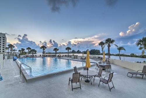 Фотографии гостевого дома 
            Gulf-View Hudson Condo in Beachfront Resort!