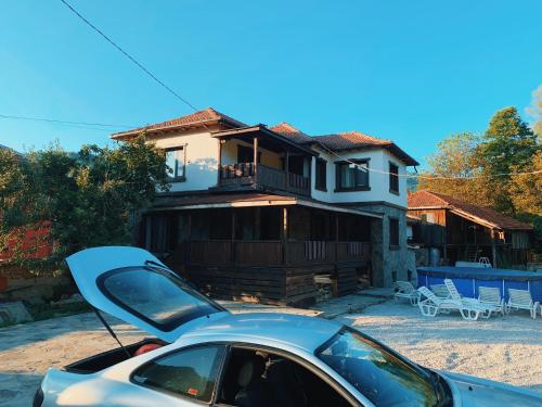 Фотография гостевого дома Карамановите къщи