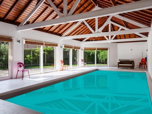 Фотография гостевого дома Charming villa with indoor swimming pool, within walking distance from beach and town centre