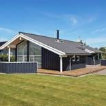 Фотография гостевого дома Holiday home Tarm III