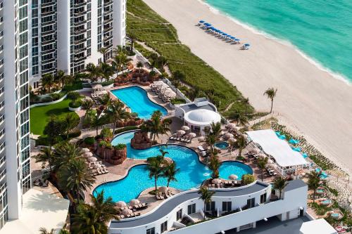 Фотография гостиницы Trump International Beach Resort