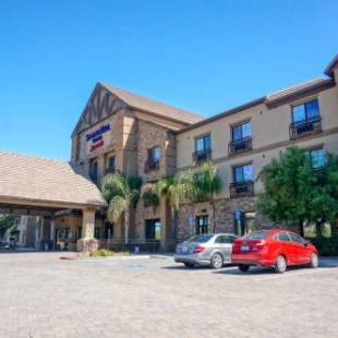 Фотографии гостиницы 
            SpringHill Suites Temecula Valley Wine Country