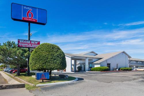 Фотографии гостиницы 
            Studio 6-Oklahoma City, OK - Airport