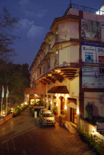 Фотографии гостиницы 
            Revival Lords Inn Vadodara