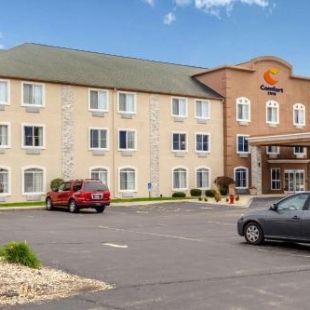 Фотография гостиницы Comfort Inn DeKalb - Adjacent the University