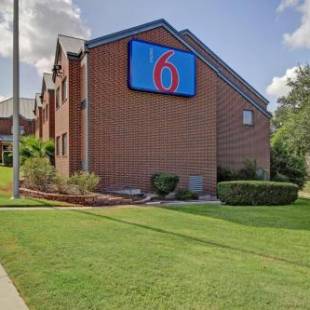 Фотографии гостиницы 
            Motel 6-San Antonio, TX - Medical Center South