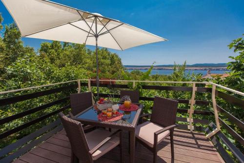 Фотография гостевого дома Apartments with a parking space Jadranovo, Crikvenica - 2377