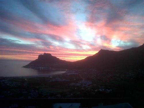 Фотография гостевого дома Bayview Mountain Seafacing Cottages