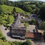 Фотография гостевого дома Budleigh Farm Cottages