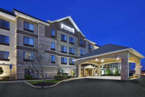 Фотография гостиницы Staybridge Suites Columbia-Highway 63 & I-70, an IHG Hotel