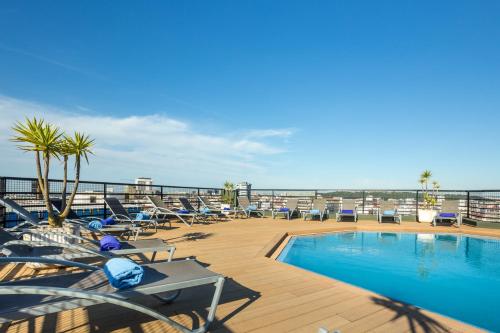 Фотография гостиницы Holiday Inn Lisbon, an IHG Hotel