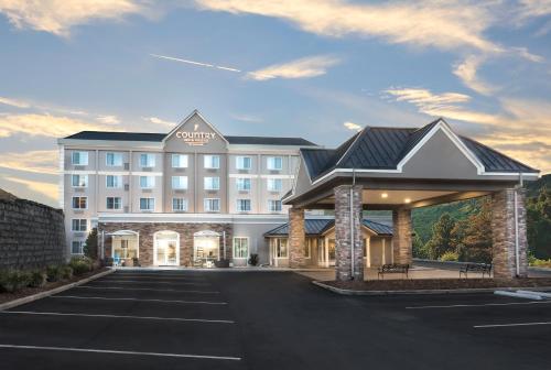 Фотография гостиницы Country Inn & Suites by Radisson, Asheville Downtown Tunnel Road, NC