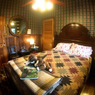 Фотография мини отеля Creekwalk Inn Bed and Breakfast with Cabins