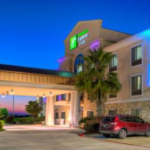 Фотографии гостиницы 
            Holiday Inn Express Hotel & Suites Austin NE-Hutto, an IHG Hotel