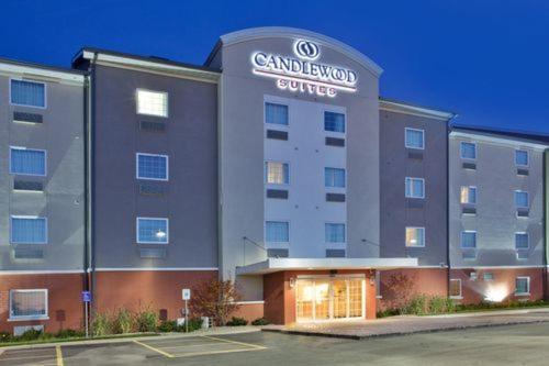 Фотография гостиницы Candlewood Suites Kalamazoo, an IHG Hotel