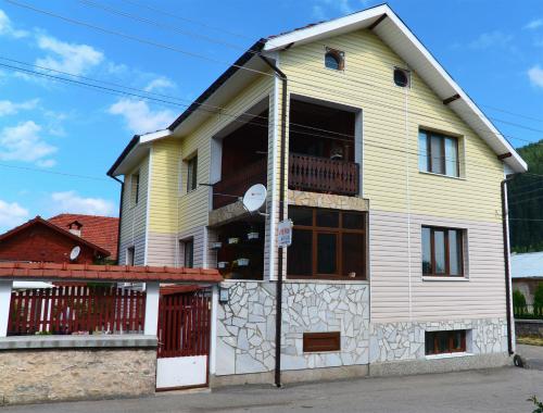 Фотографии гостевого дома 
            Sunny House Madjare Guest House