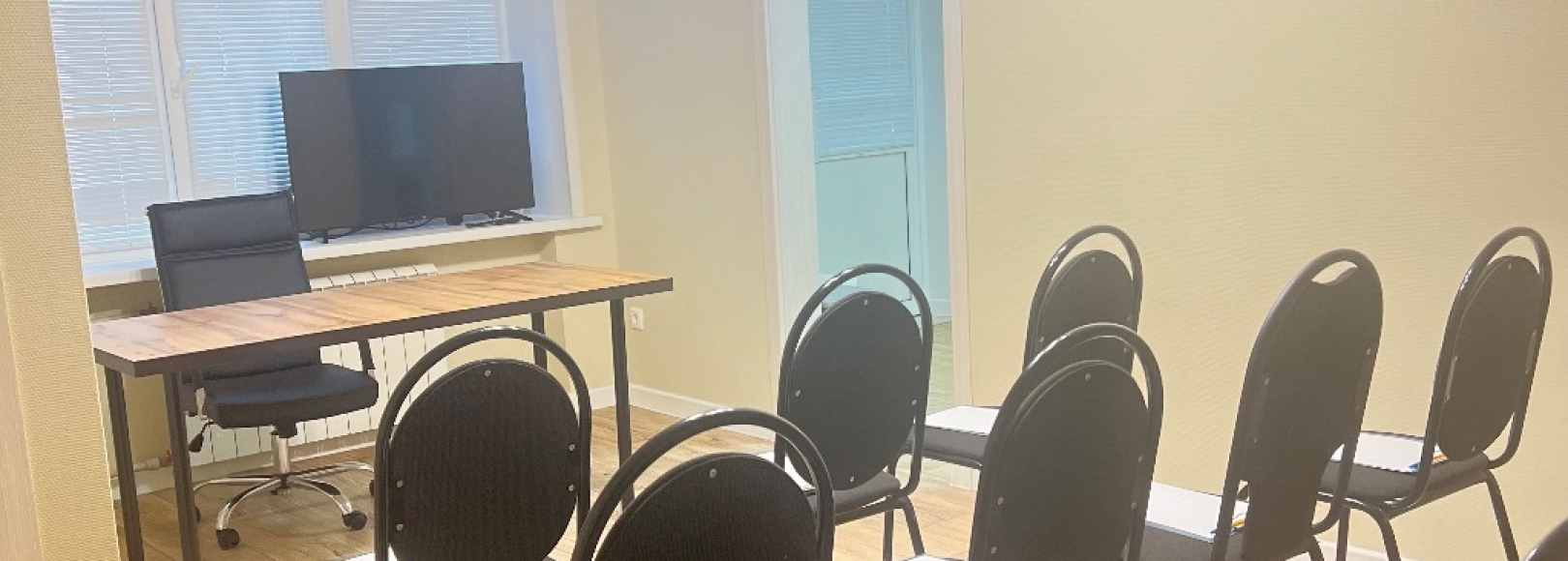 Фотография комнаты для переговоров Площадка для семинаров