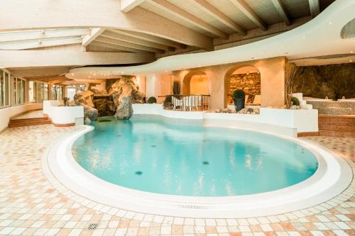 Фотография гостиницы Hotel Post - OlangCard included