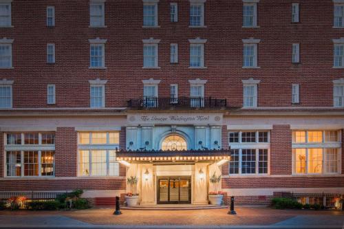 Фотографии гостиницы 
            The George Washington - A Wyndham Grand Hotel