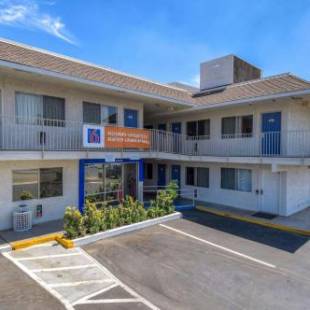 Фотографии гостиницы 
            Motel 6-Jurupa Valley, CA - Riverside West